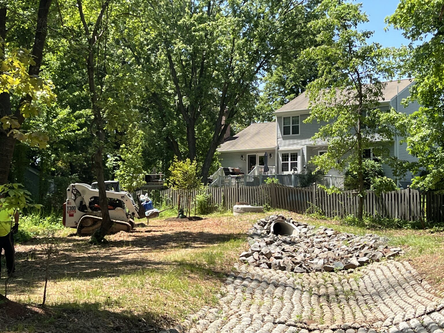Cardinal Glen of Sterling HOA 185 homes & our own light on rt 7!